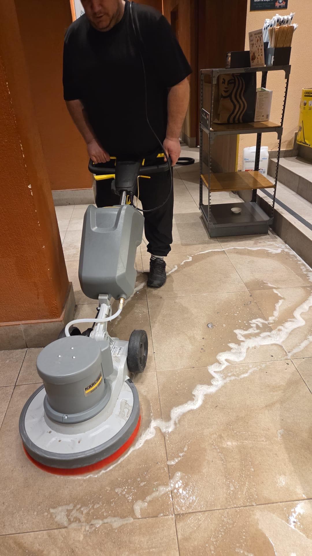 Servicii profesionale de curățenie Clean & Neat